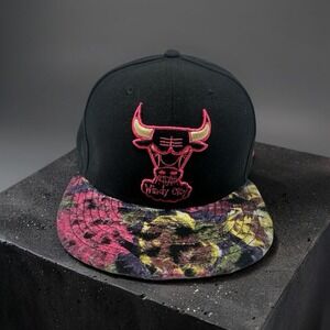 New Era 9FIFTY Chicago Bulls "Windy City" Strapback Hat Floral Brim Adjustable